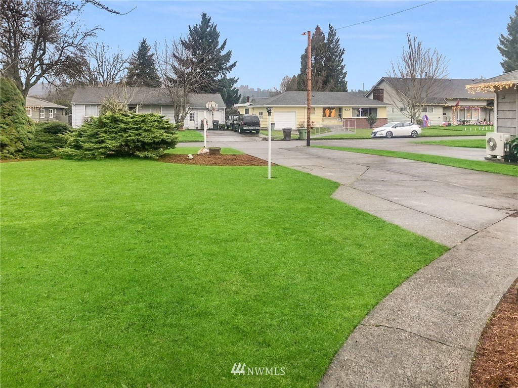 2843 Maple Street Longview, WA 98632 - Photo 3 of 33 Gallery Image 3