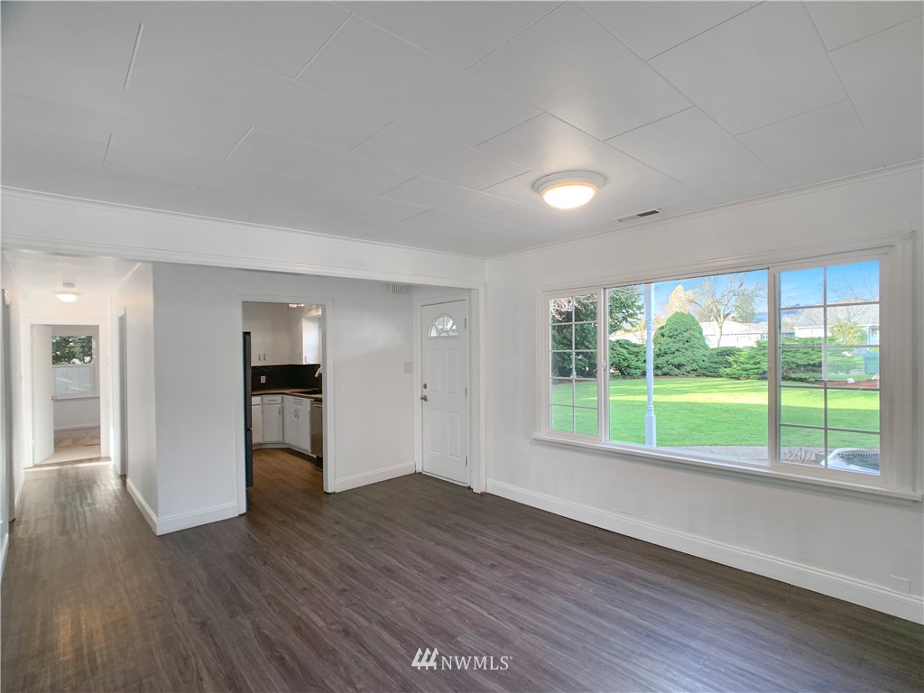 2843 Maple Street Longview, WA 98632 - Photo 5 of 33 Gallery Image 5
