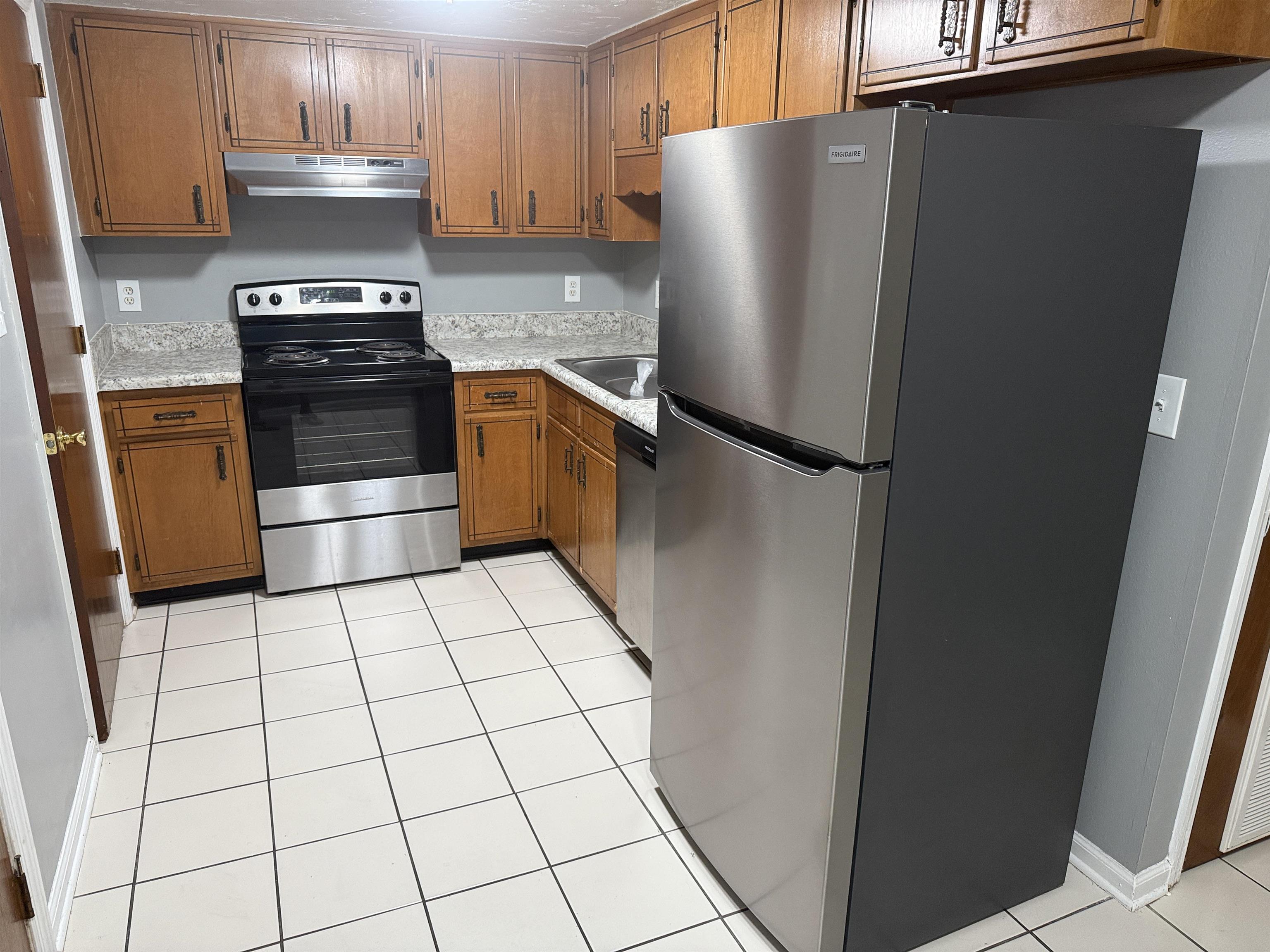 1415 Pullen Road, Unit E Tallahassee, FL 32303 - Photo 3 of 11