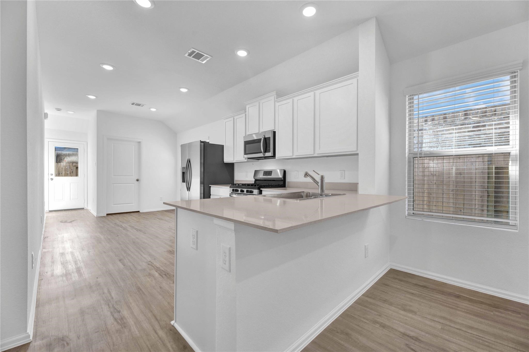3005 Marble Rise Trail Kingwood, TX 77365 - Photo 9 of 28