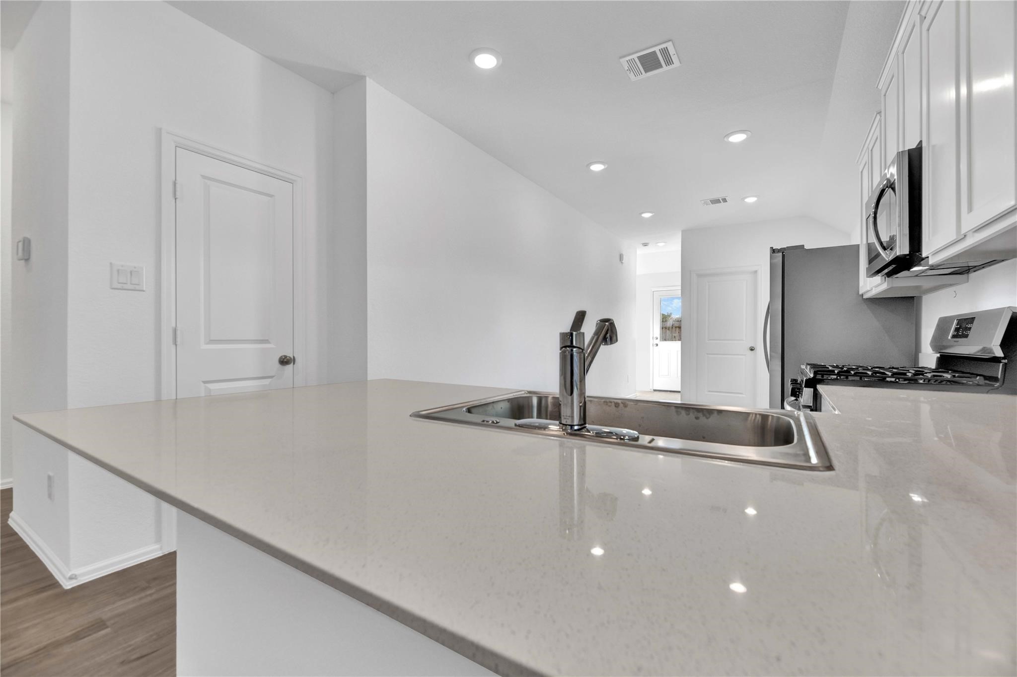 3005 Marble Rise Trail Kingwood, TX 77365 - Photo 10 of 28