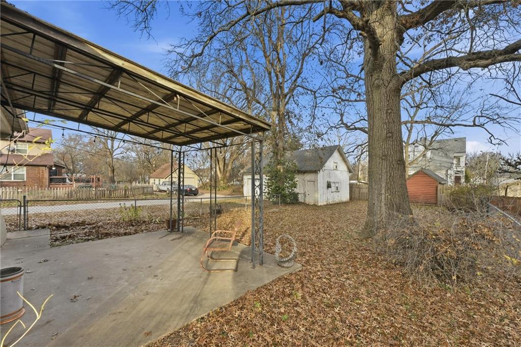 409 North Delaware Street Butler, MO 64730 - Photo 30 of 35