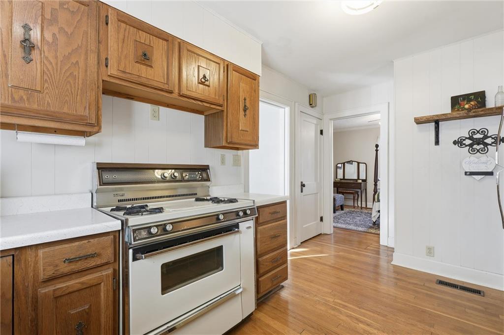 409 North Delaware Street Butler, MO 64730 - Photo 10 of 35