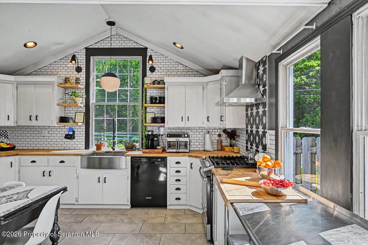 509 Glenburn Road Clarks Summit, PA 18411 - Photo 19 of 58 Kitchen