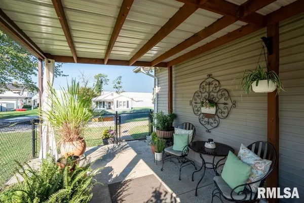 $199,900 | 516 South 8th Street, Herrin, IL 62948