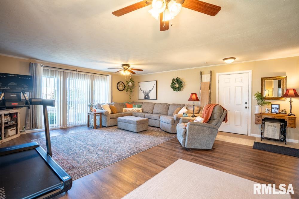 516 South 8th Street Herrin, IL 62948 - Photo 5 of 33