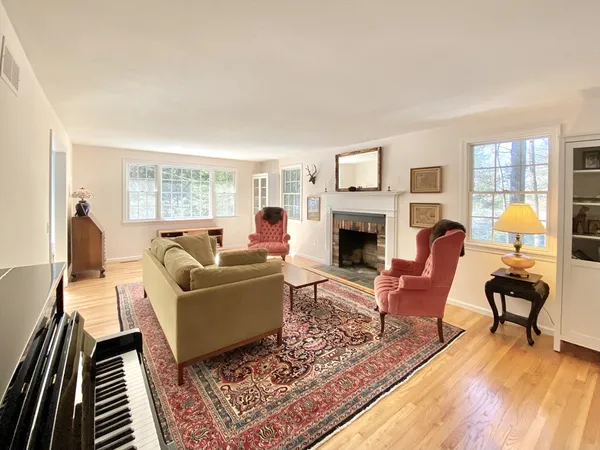 $850,000 | 12 Kettle Pond Road, Amherst, MA 01002