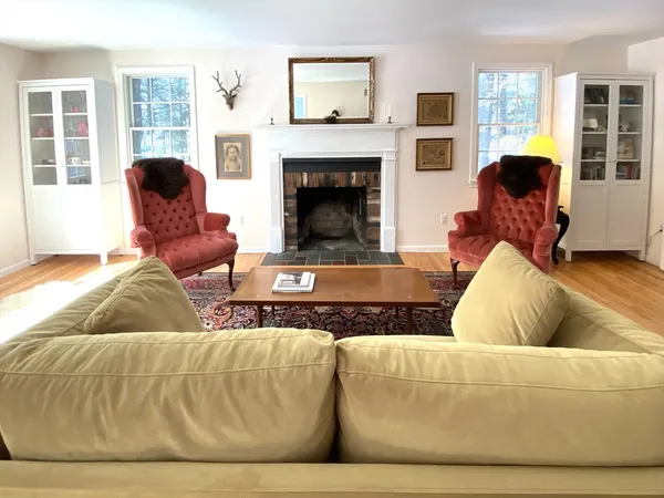 $850,000 | 12 Kettle Pond Road, Amherst, MA 01002