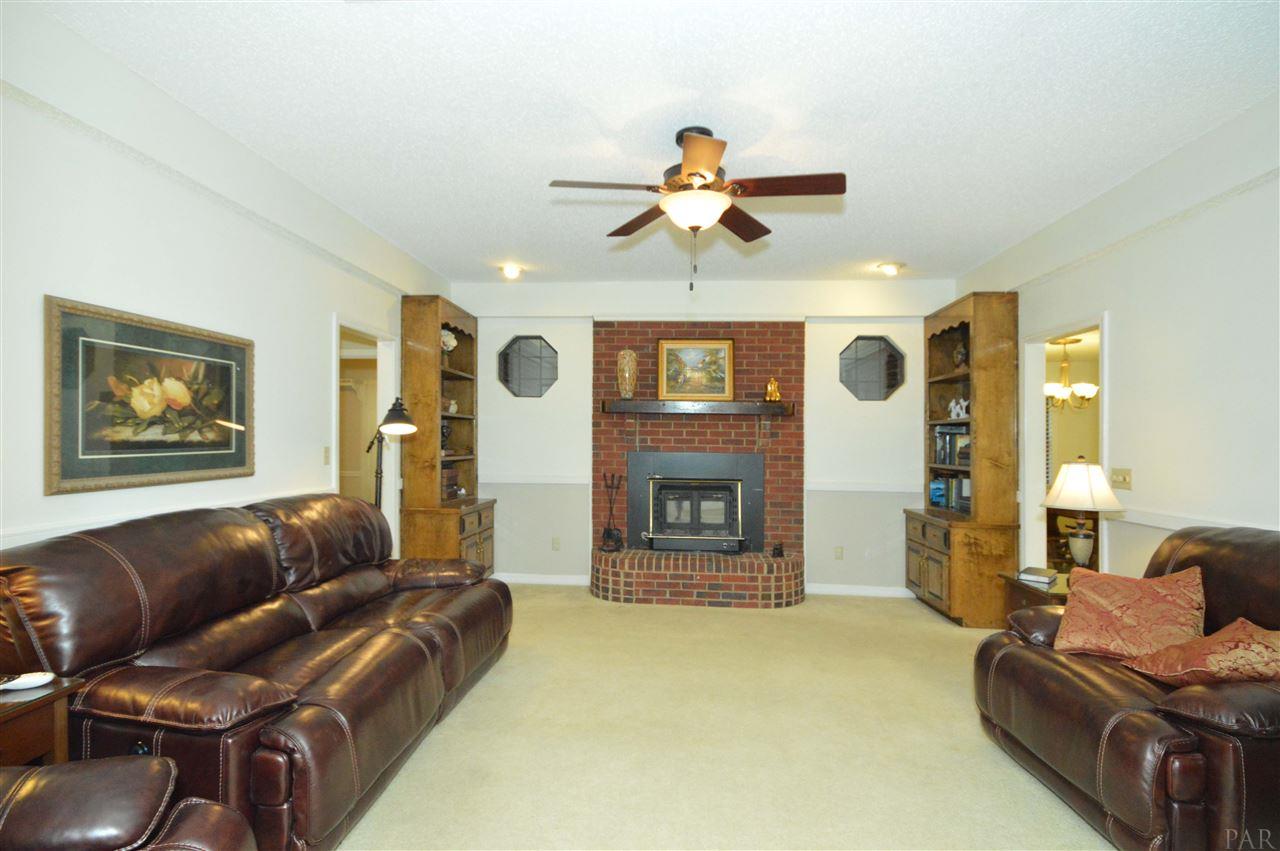 5156 Rowe Trail Pace, FL 32571 - Photo 11 of 43 Gallery Image 11