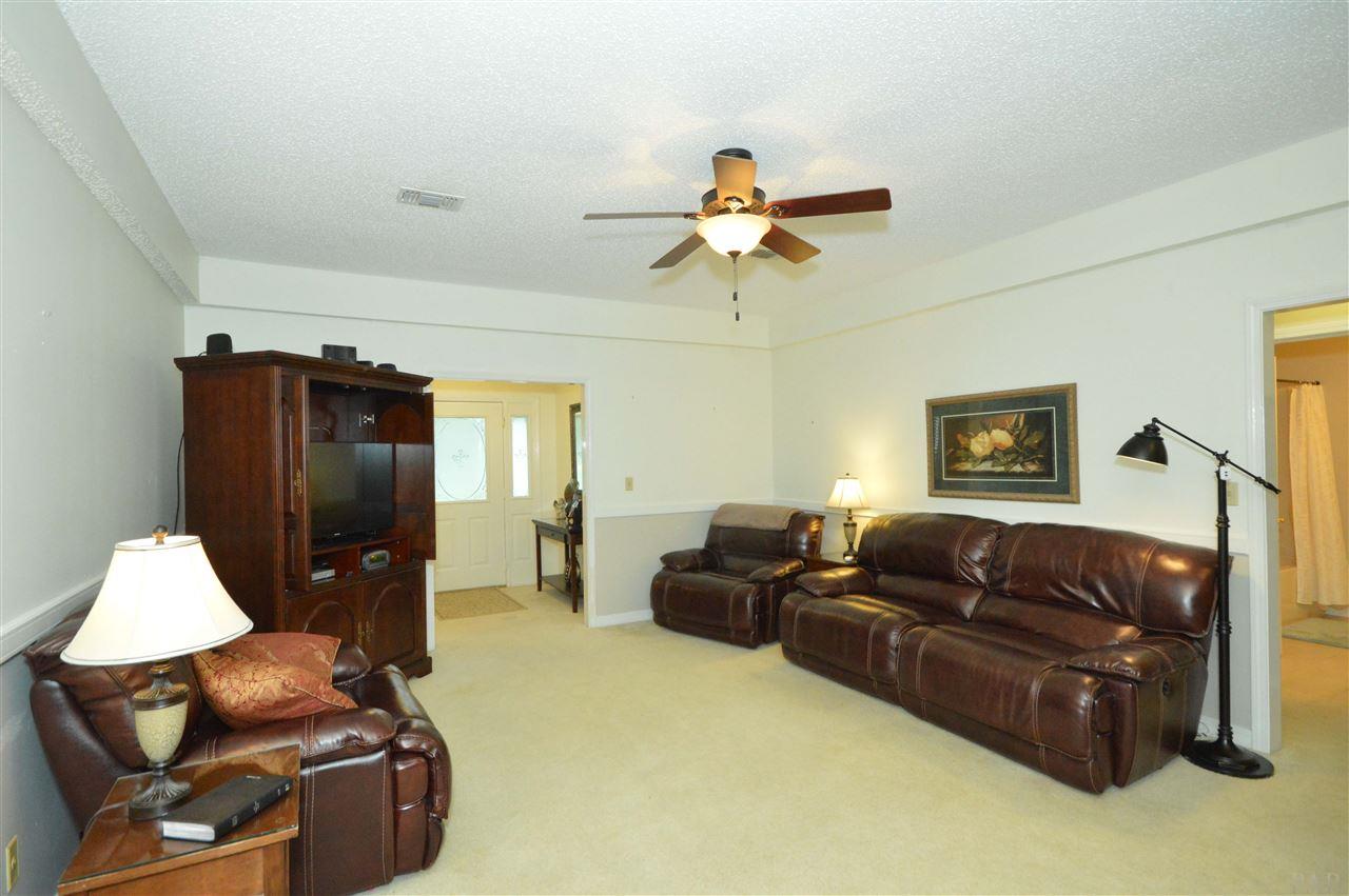 5156 Rowe Trail Pace, FL 32571 - Photo 13 of 43 Gallery Image 13