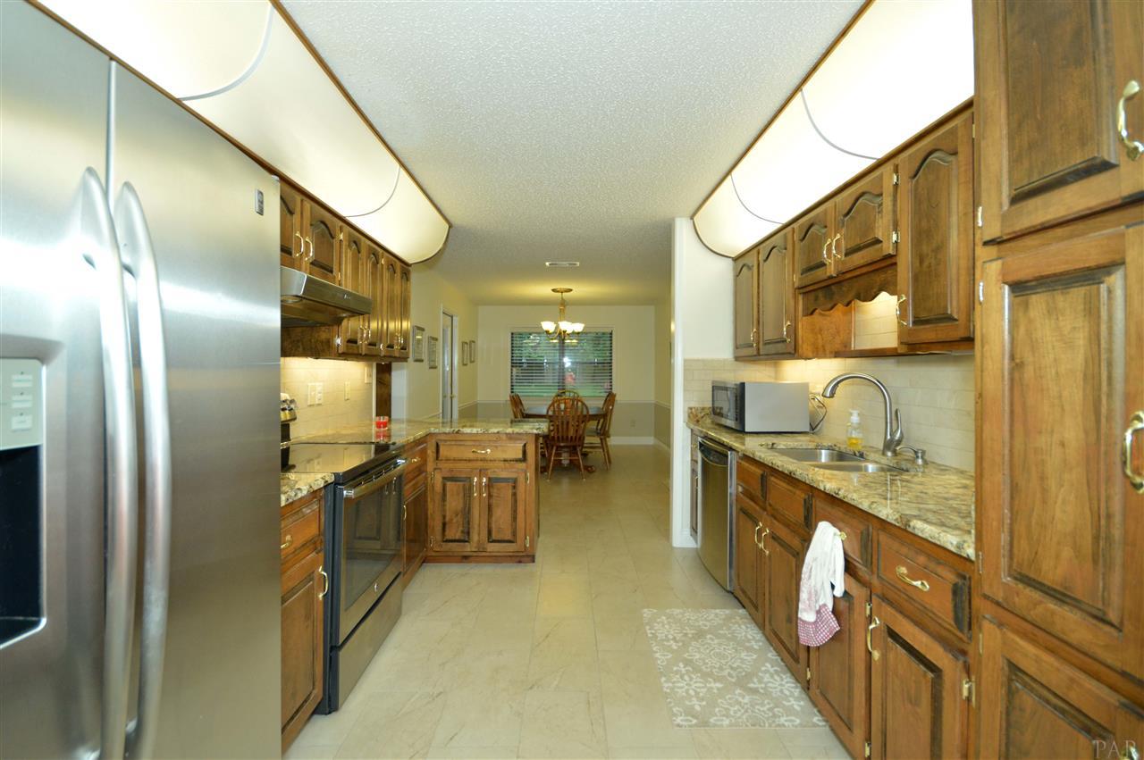 5156 Rowe Trail Pace, FL 32571 - Photo 15 of 43 Gallery Image 15