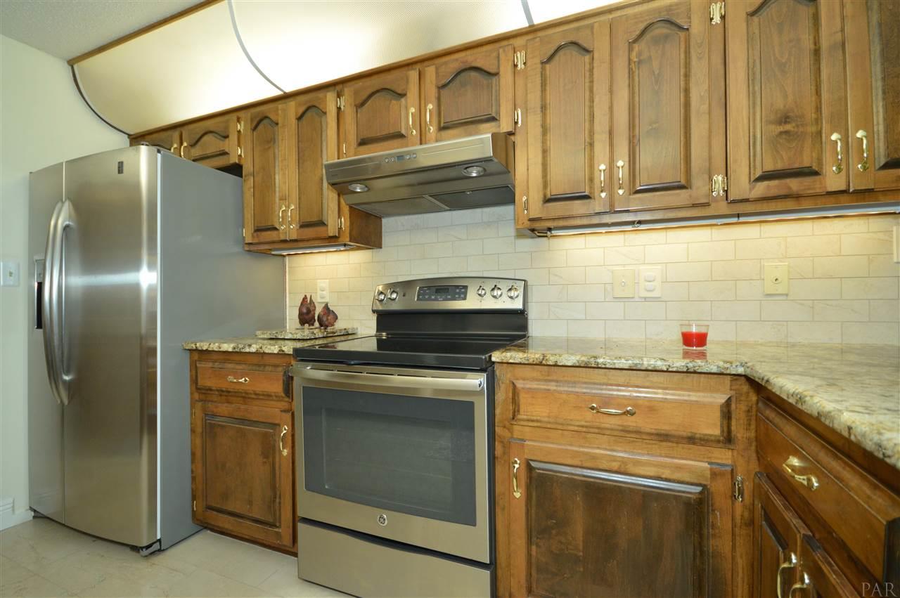 5156 Rowe Trail Pace, FL 32571 - Photo 17 of 43 Gallery Image 17
