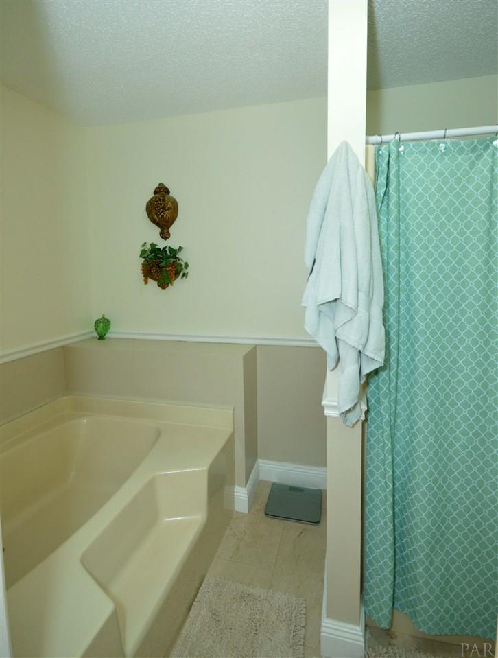 5156 Rowe Trail Pace, FL 32571 - Photo 28 of 43 Gallery Image 28