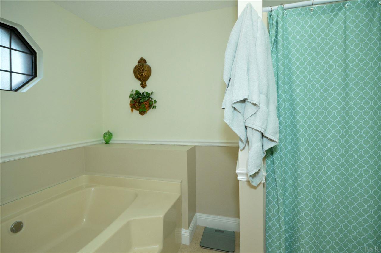 5156 Rowe Trail Pace, FL 32571 - Photo 32 of 43 Gallery Image 32