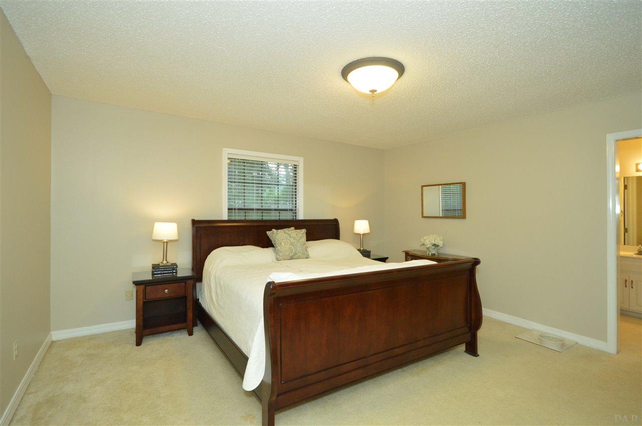 5156 Rowe Trail Pace, FL 32571 - Photo 34 of 43 Gallery Image 34