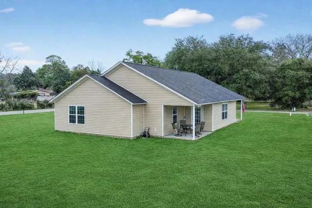 $232,000 | 116 Elmwood Avenue, Pinewood, SC 29125