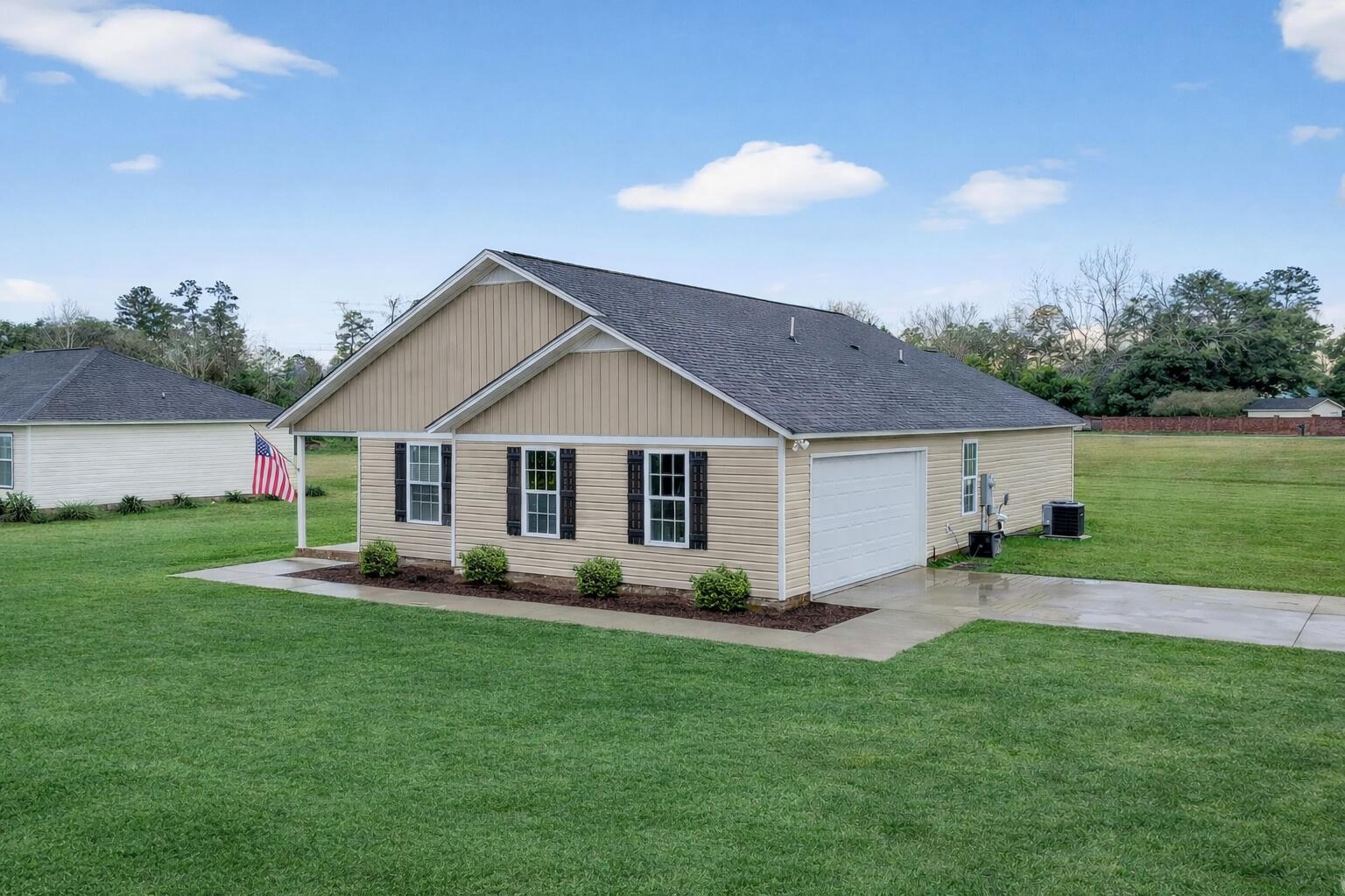 116 Elmwood Avenue Pinewood, SC 29125 - Photo 2 of 23 IMG_7617