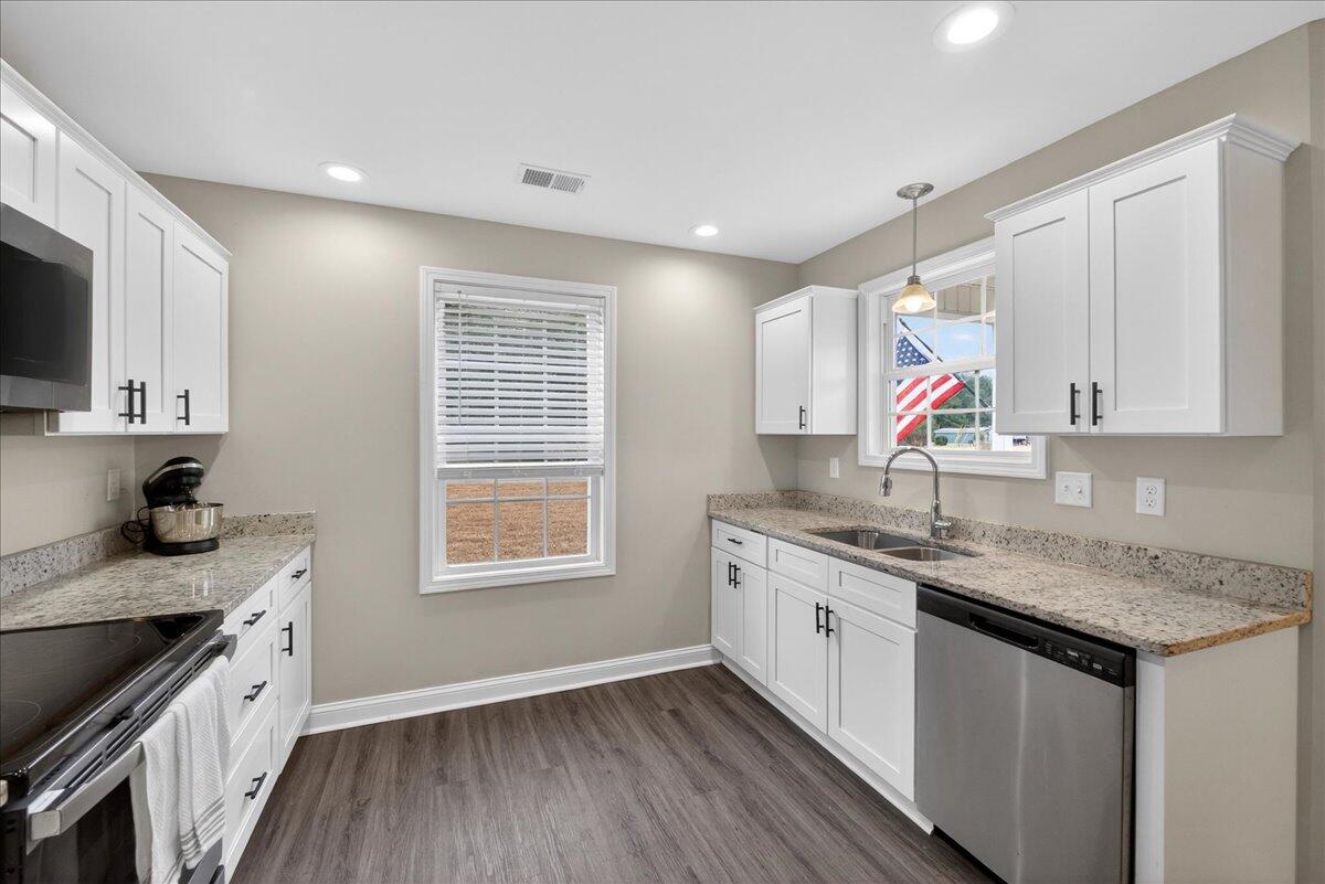 116 Elmwood Avenue Pinewood, SC 29125 - Photo 10 of 23 08-janiley aguirre - DSC02848