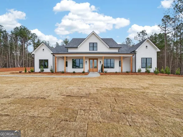 $910,000 | 2020 Clearwater Drive, White Plains, GA 30678