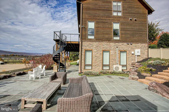 $949,000 | 6573 Irvine Drive, Mercersburg, PA 17236