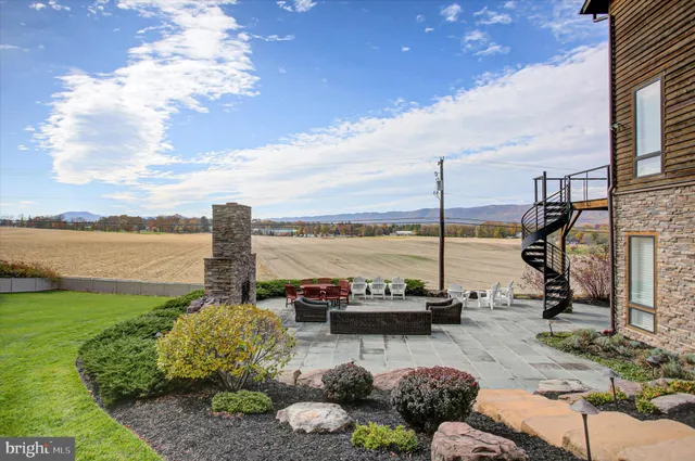 $949,000 | 6573 Irvine Drive, Mercersburg, PA 17236