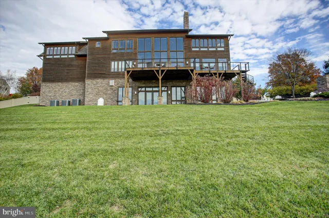 $949,000 | 6573 Irvine Drive, Mercersburg, PA 17236