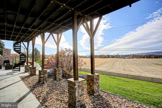 $949,000 | 6573 Irvine Drive, Mercersburg, PA 17236