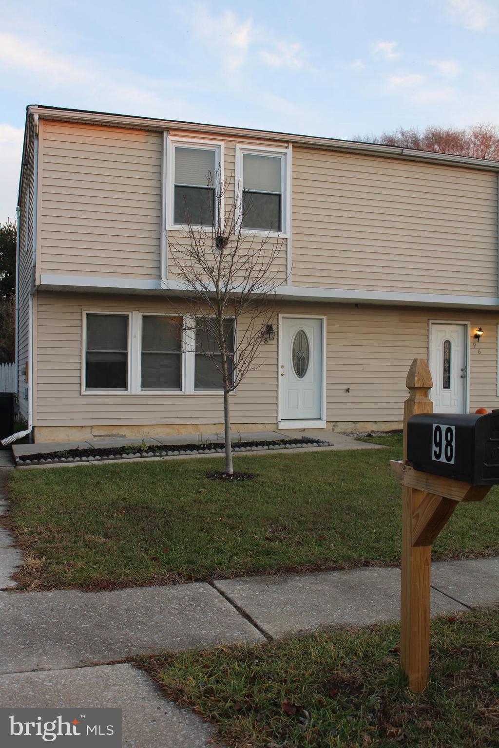 98 Farmhouse Road Sicklerville, NJ 08081 - Photo 1 of 21