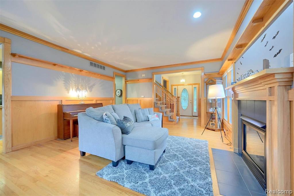 6460 Orion Road Rochester, MI 48306 - Photo 8 of 33