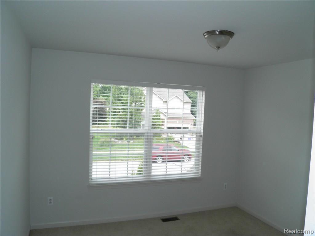 3237 Everett Drive Rochester Hills, MI 48307 - Photo 17 of 34