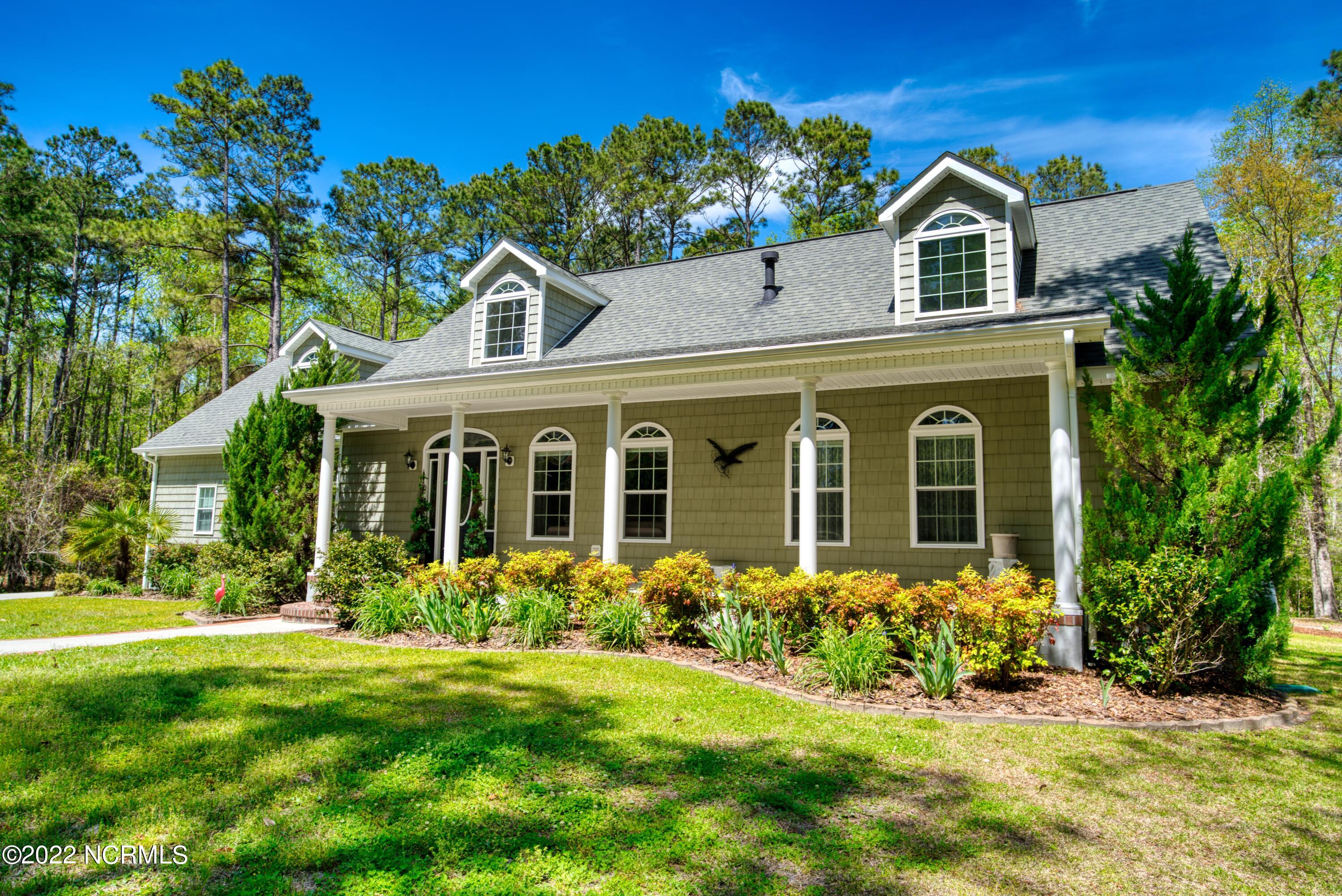 1_Exterior_111 Forest Ridge Trl