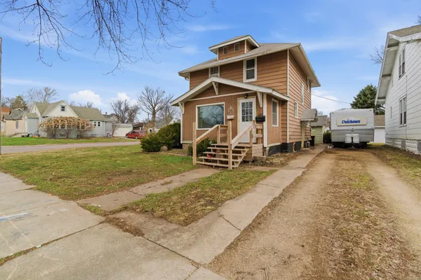 $99,000 | 701 East 1st Street, Fairmont, MN 56031