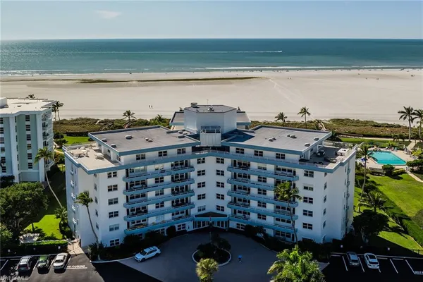 $385,000 | 220 Seaview Court, Unit 314, Marco Island, FL 34145