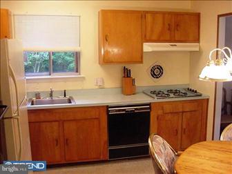 1727 Jill Road Willow Grove, PA 19090 - Photo 4 of 6 Dining Room