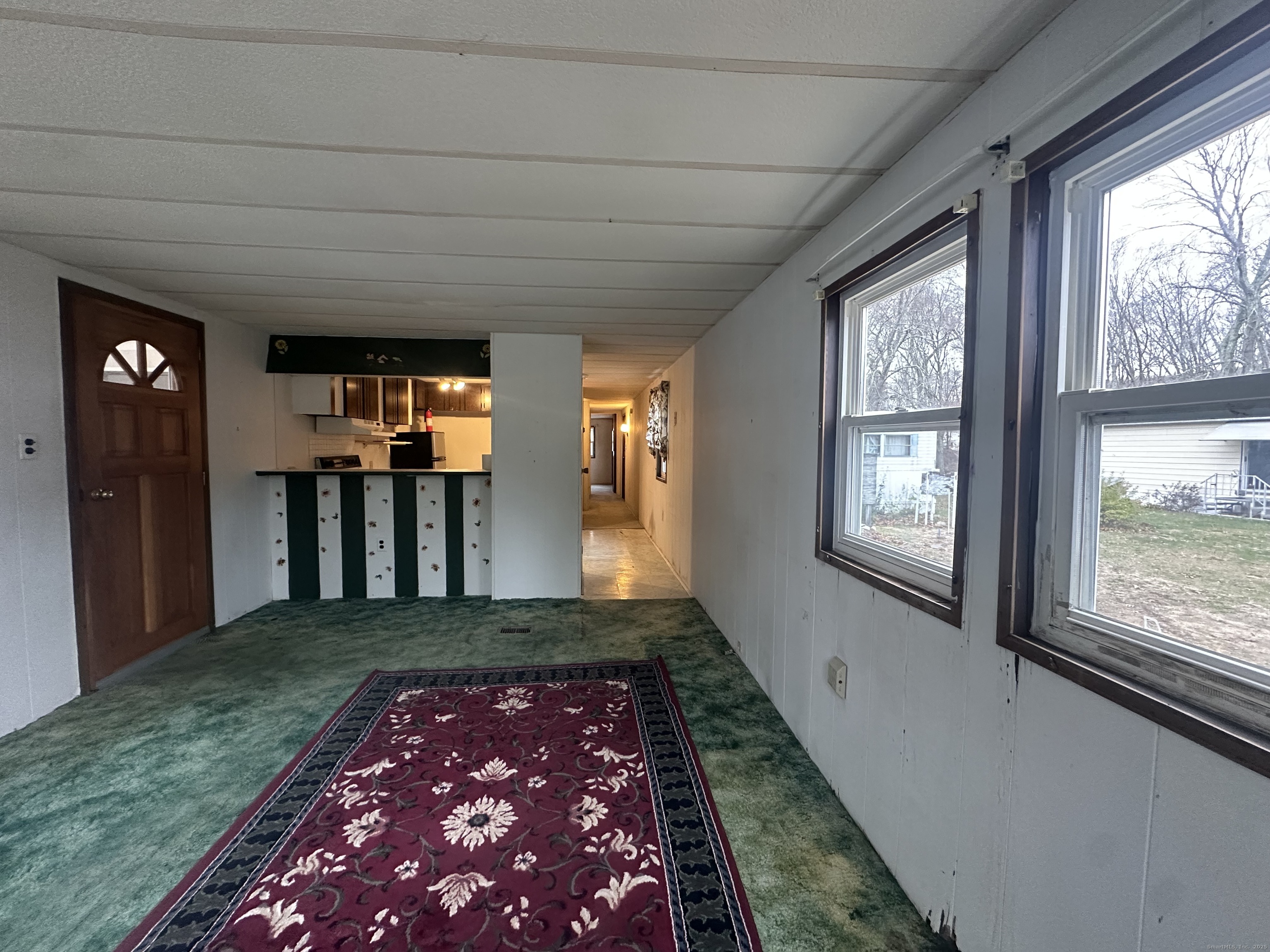 270 Boston Post Road Waterford, CT 06385 - Photo 5 of 20 Living Room