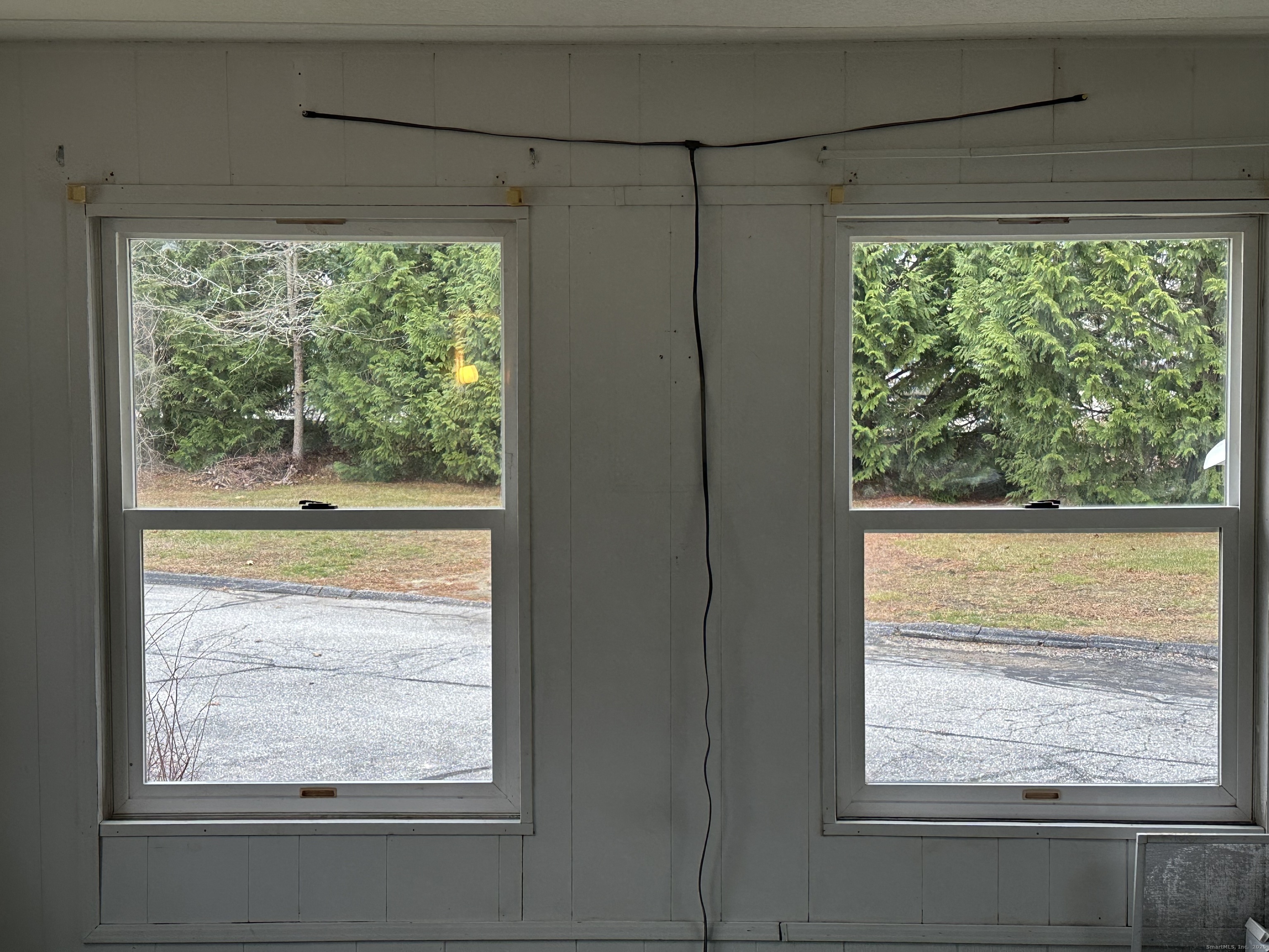270 Boston Post Road Waterford, CT 06385 - Photo 7 of 20 Living Room Front View
