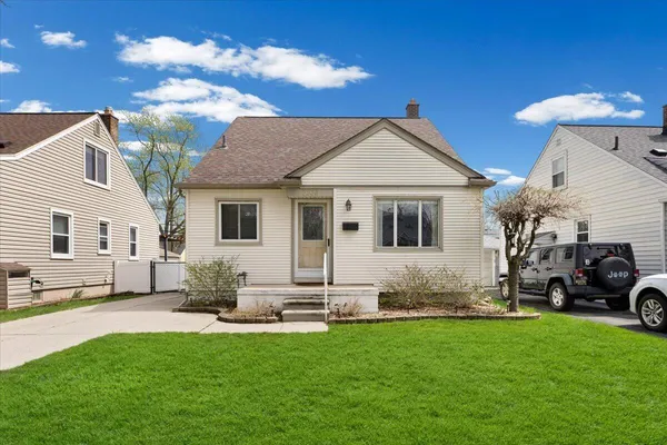 $475,000 | 2236 Tyler Avenue, Berkley, MI 48072