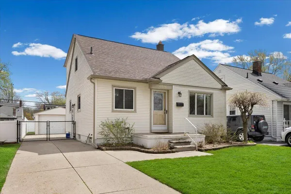 $475,000 | 2236 Tyler Avenue, Berkley, MI 48072