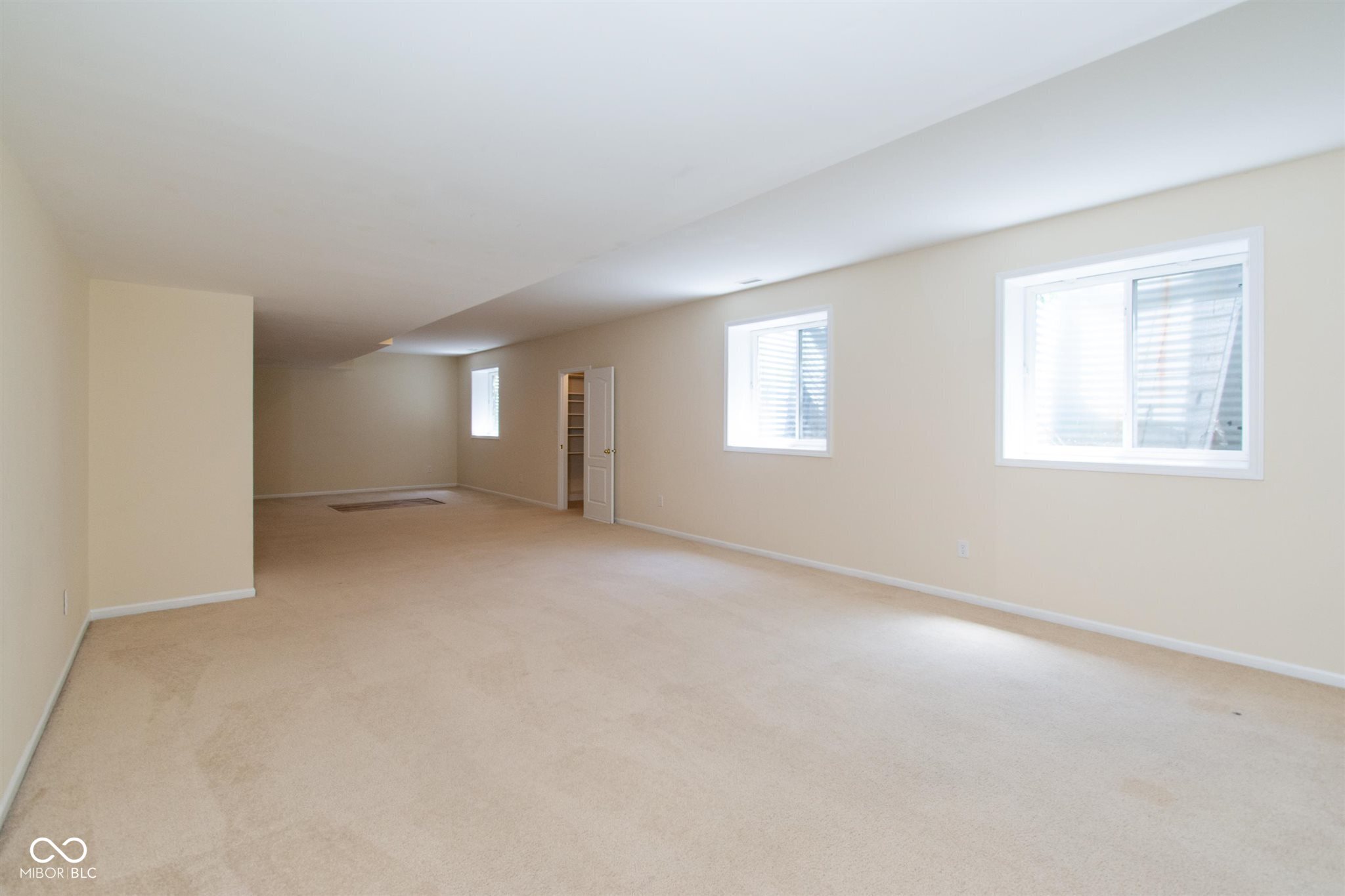 2641 Dawn Ridge Drive Carmel, IN 46074 - Photo 17 of 39