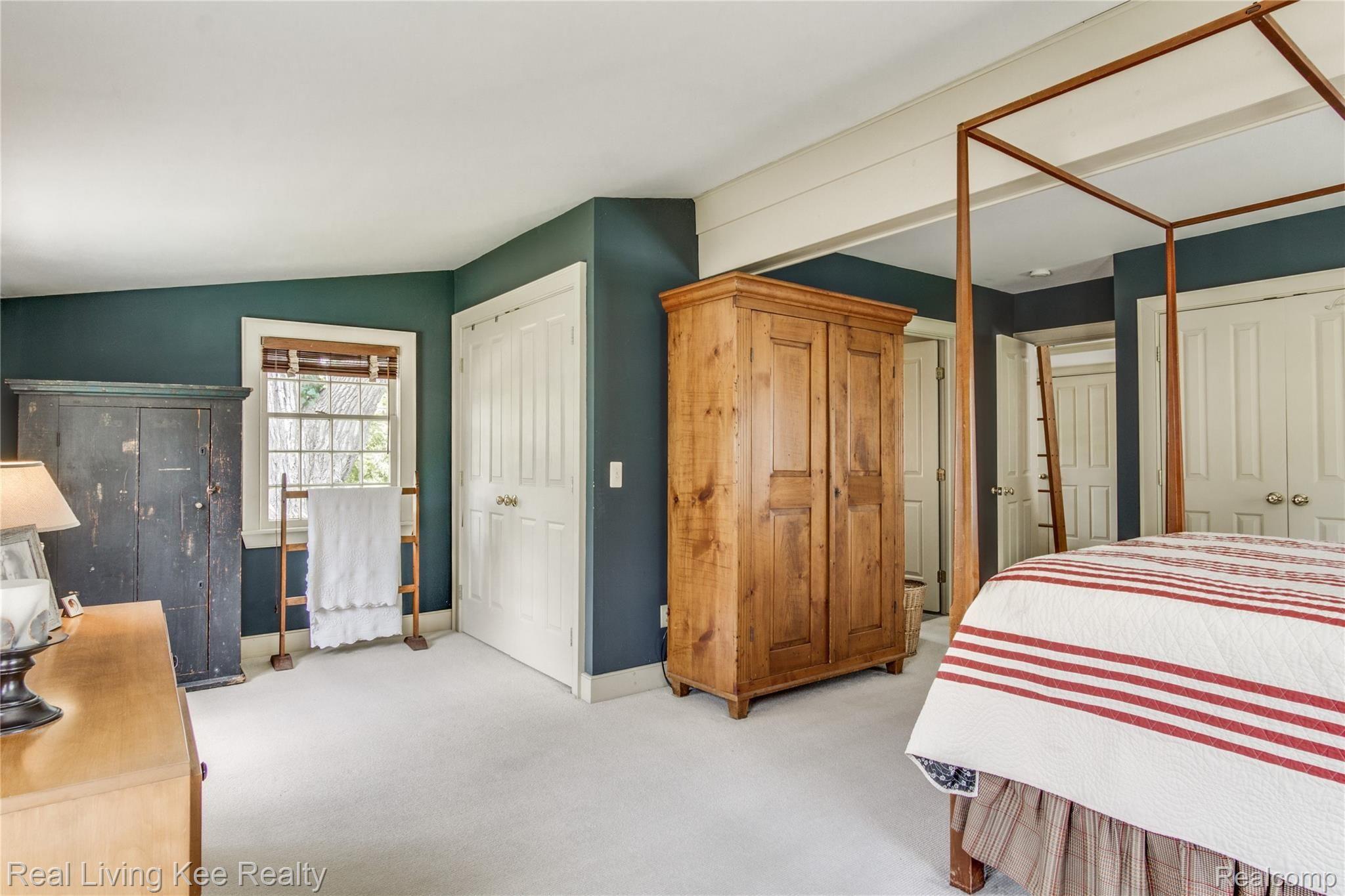 960 East Tienken Road Rochester, MI 48306 - Photo 29 of 56 Interiors 18.jpg
