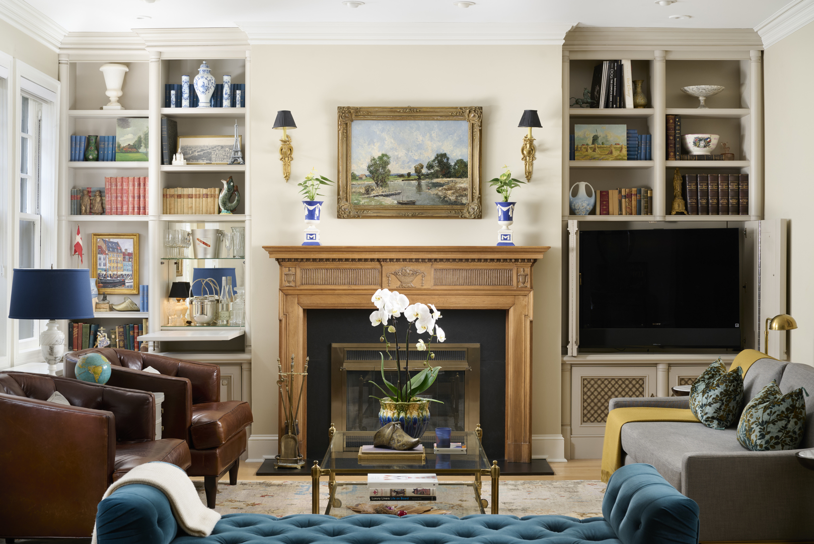 635 West Sheridan Road, Unit 3 Chicago, IL 60613 - Photo 9 of 48 a living room with furniture a flat screen tv and a fireplace