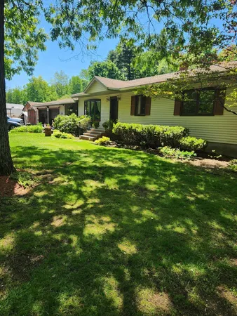 $850,000 | 42 Brown Hill Road, Hampstead, NH 03826