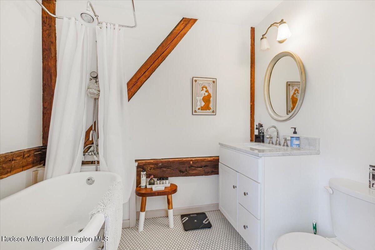 5 Longview Road Clinton, NY 12514 - Photo 25 of 44 a bathroom with a toilet a sink and a bathtub