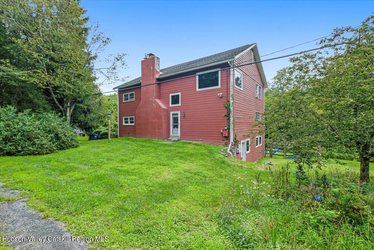 5 Longview Road Clinton, NY 12514 - Photo 3 of 44 a backyard of a house with lots of green space
