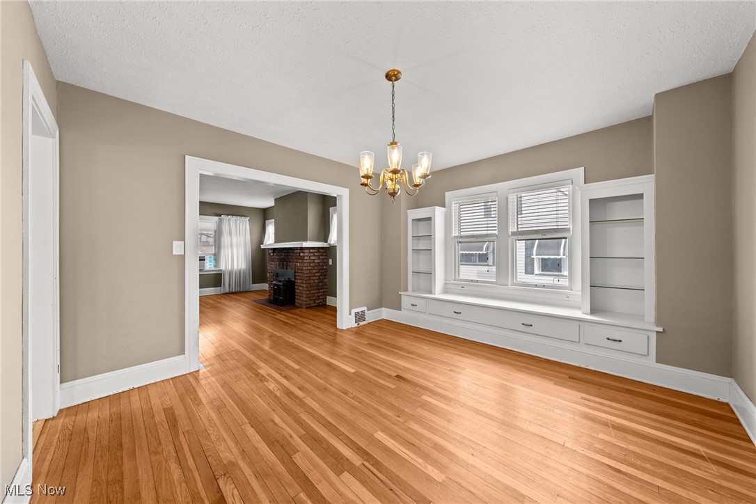 1437 Churchill Road Cleveland, OH 44124 - Photo 8 of 27