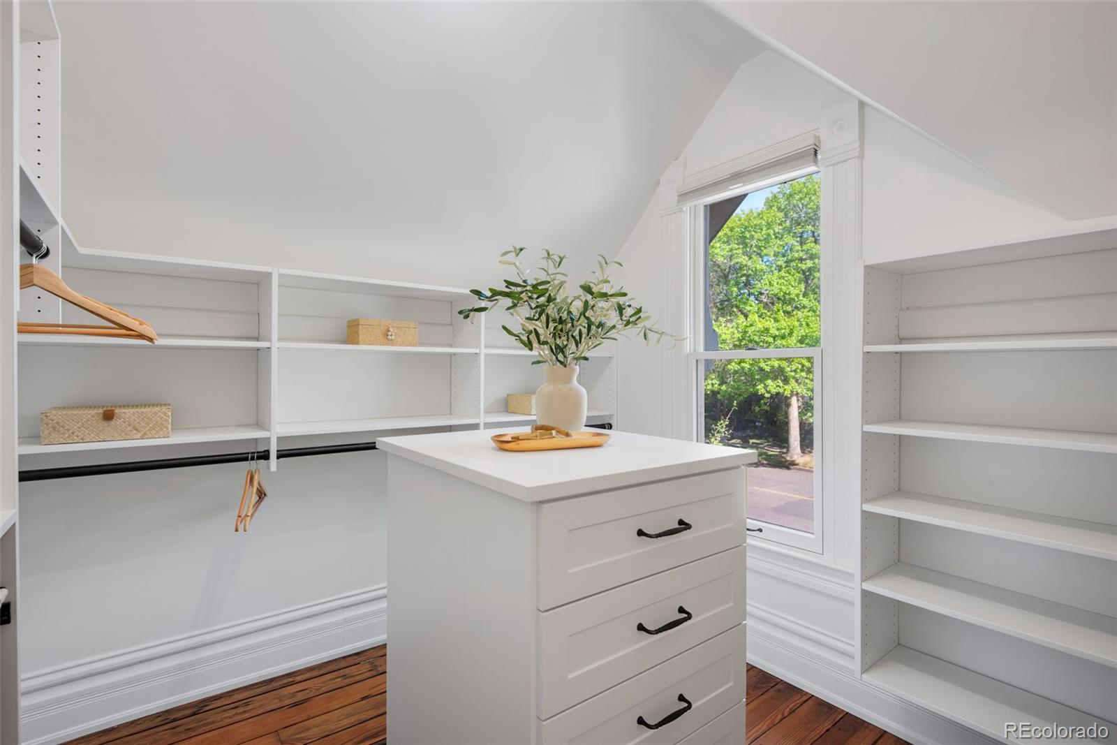 2815 Curtis Street Denver, CO 80205 - Photo 22 of 48