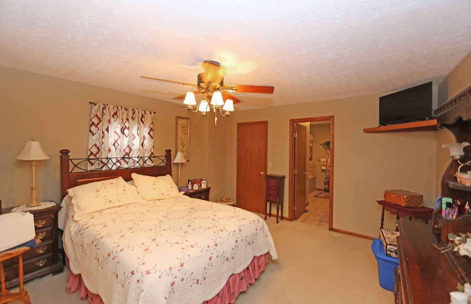 14608 Wooster Road Mount Vernon, OH 43050 - Photo 23 of 29 IMG_2337