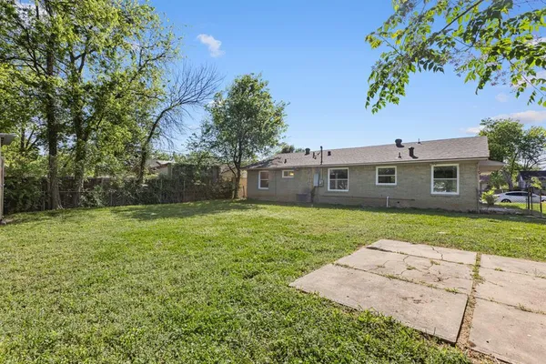 $2,400 | 1706 Dorothy Drive, Grand Prairie, TX 75051