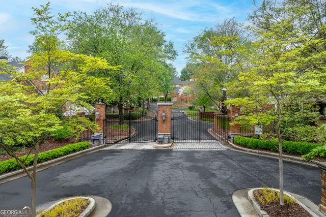 $1,100,000 | 53 Paces W Drive Northwest, Atlanta, GA 30327