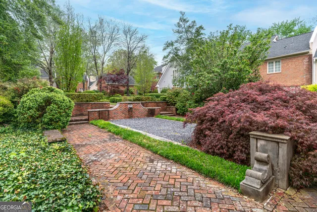 $1,100,000 | 53 Paces W Drive Northwest, Atlanta, GA 30327